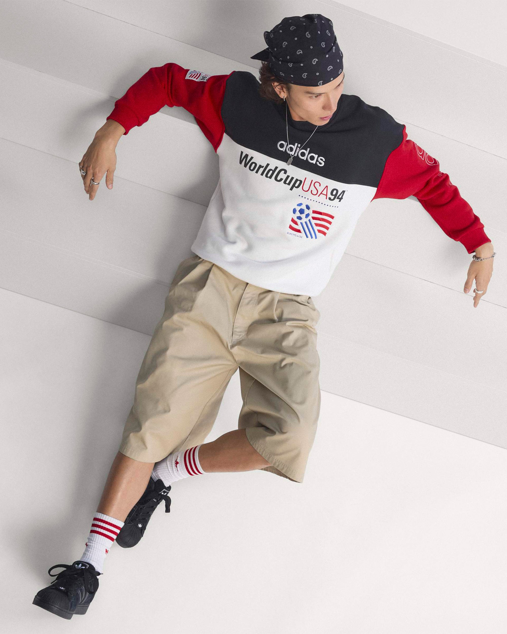 Sweatshirts adidas Originals World Cup USA94 Graphic Relaxed Men's Sweatshirt - KC5447