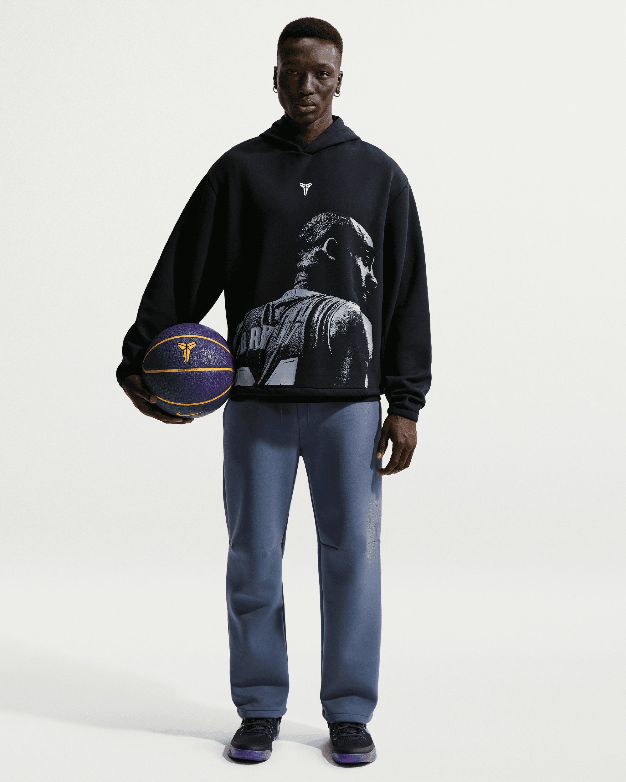 Sweatshirts Nike x Kobe Bryant Max90 Fleece Dri-FIT "Mamba" Men's Hoodie - IQ0949-010