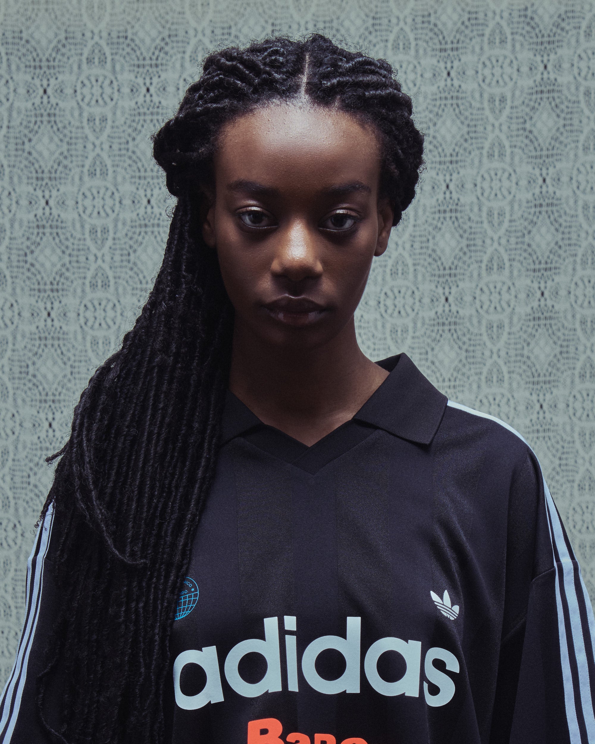 TJBB フーディー Jersey T-Shirt com gráfico Relaxed adidas Originals x Bad Bunny DtMF T