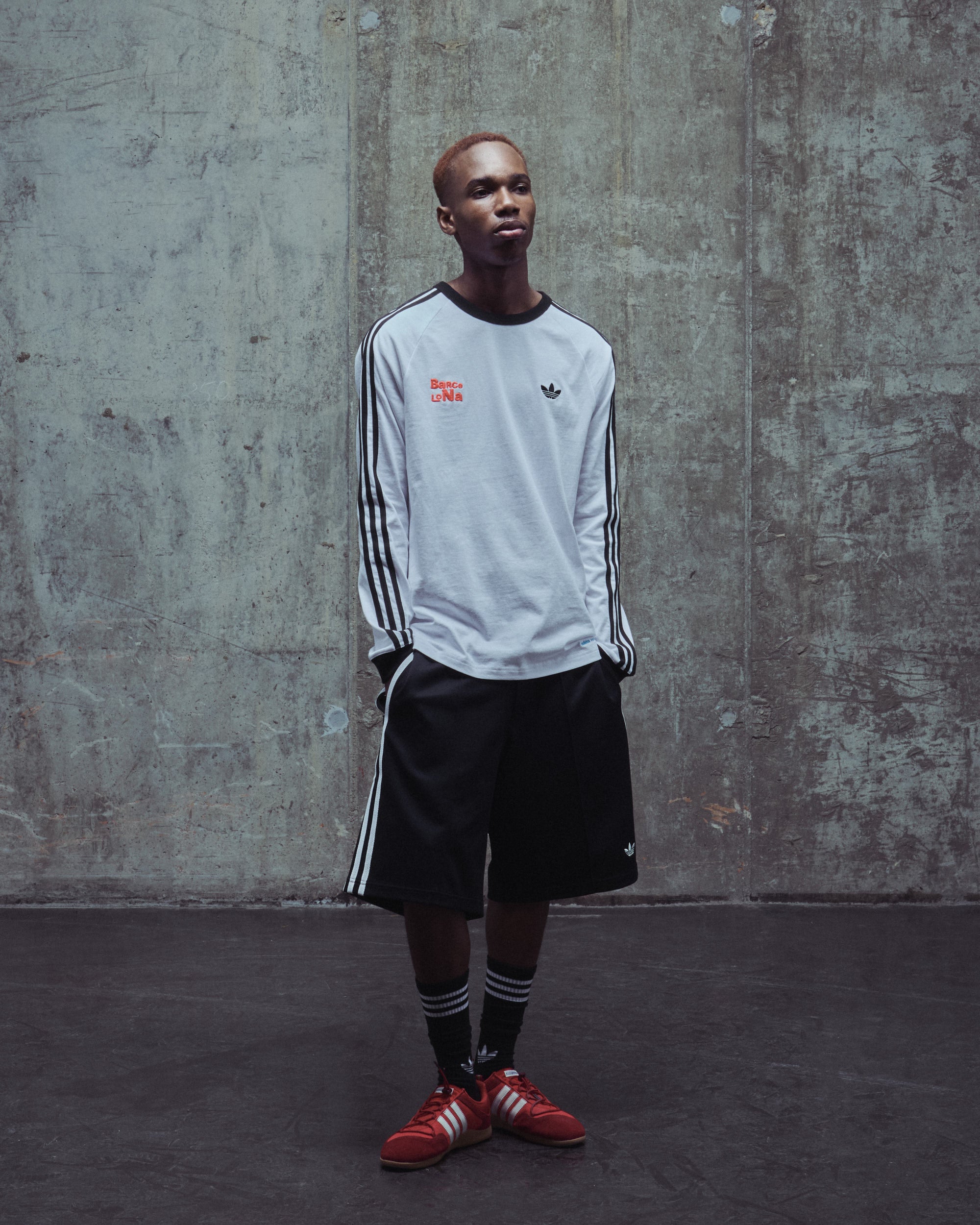 T-Shirt Relaxed de manga comprida adidas Originals x Bad Bunny DtMF To