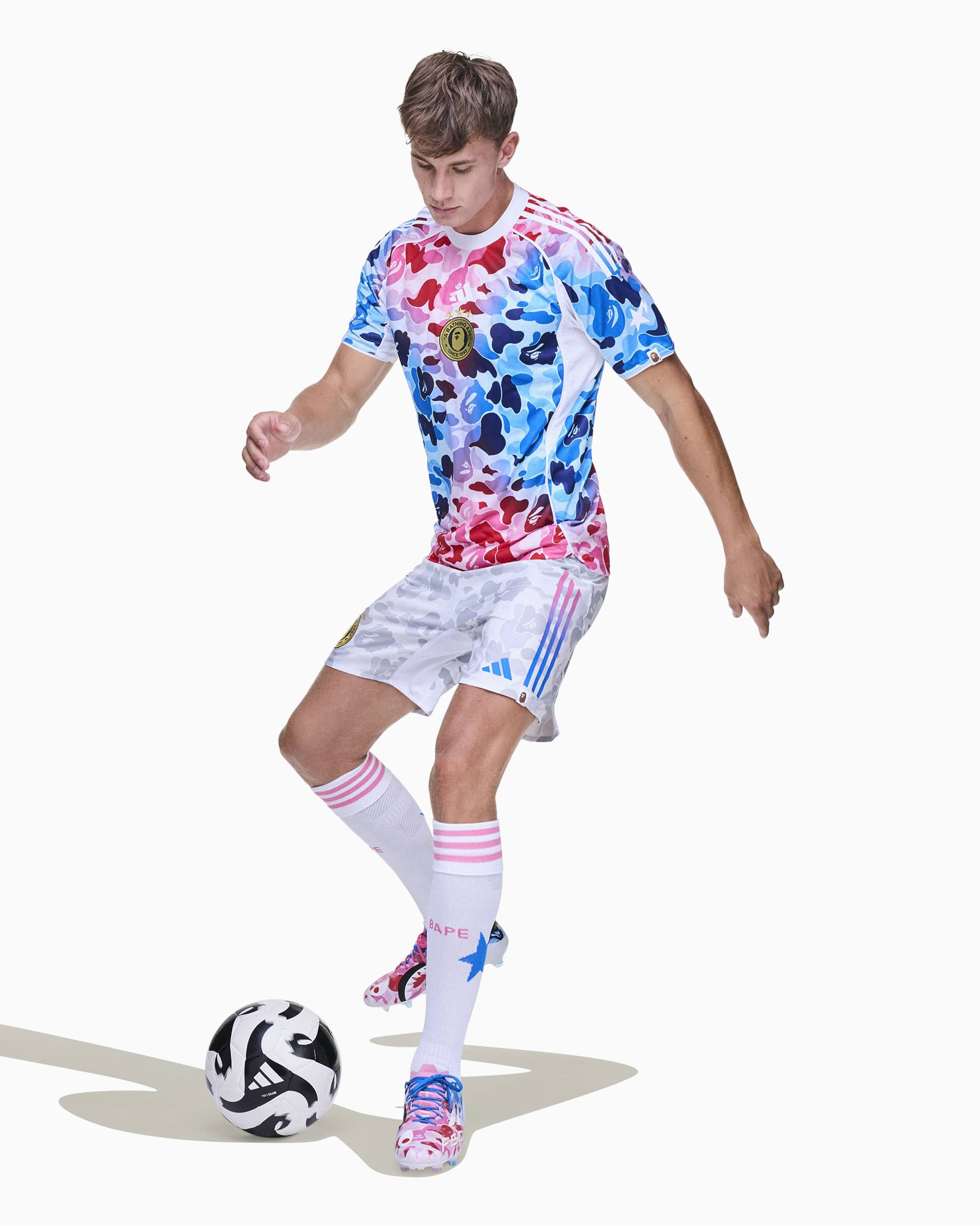 T-Shirts adidas Originals x BAPE Football Graphic Slim Men's Jersey T-Shirt - KA0040