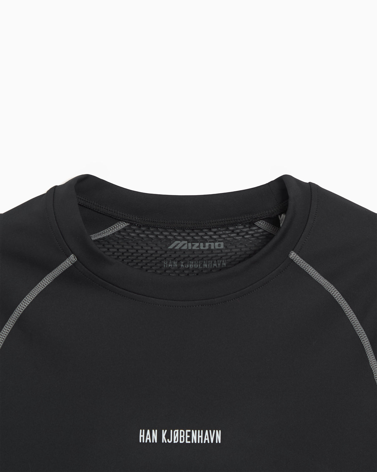 T-Shirts Mizuno x Han Kjøbenhavn Long-Sleeved Slim Men's T-Shirt - D2EAD106-09