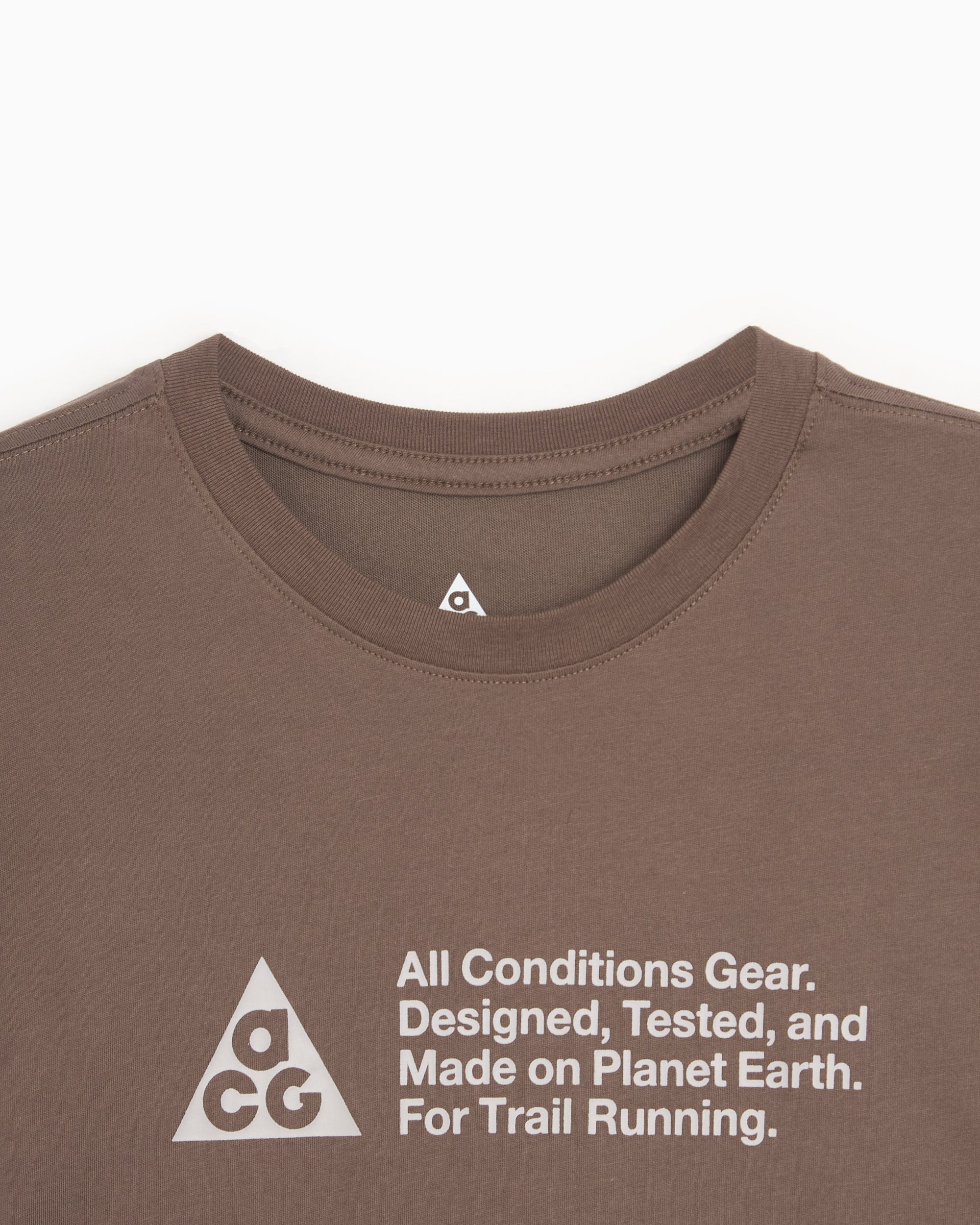 T-Shirts Nike ACG Running Dri-FIT Graphic Men's T-Shirt - IO9629-004
