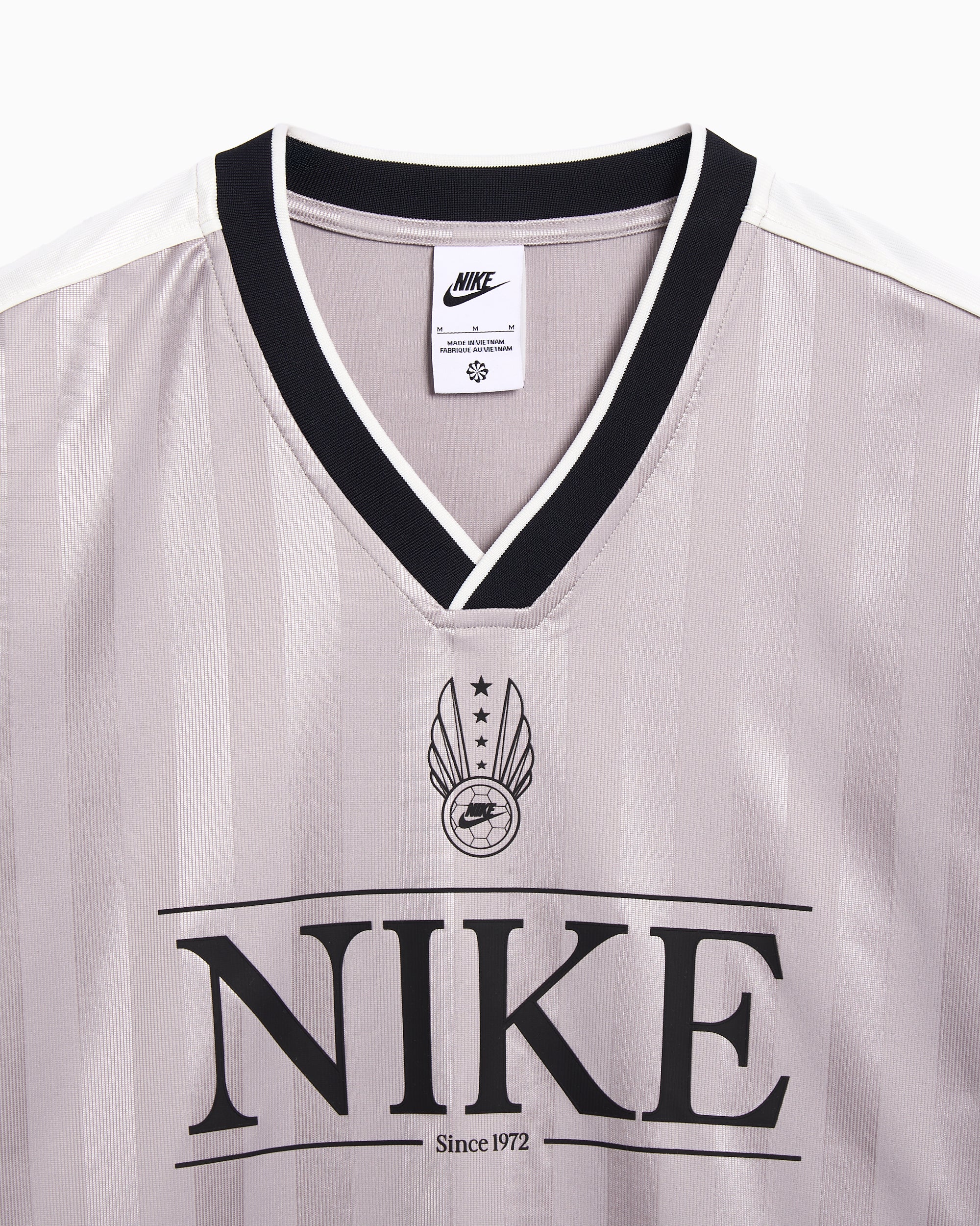 T-Shirts Nike Sportswear V-Neck Oversize Women's Jersey T-Shirt - IH8504-009